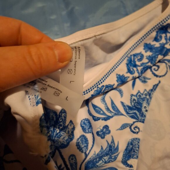 BRAND NEW SWIM - Picture 3 of 4